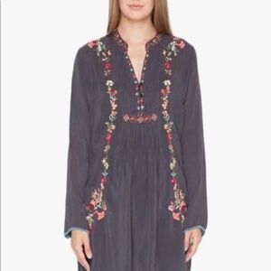 Johnny Was Embroided Top size XS